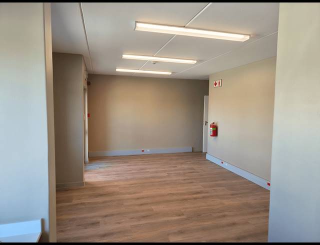 502M² WAREHOUSE TO LET IN FIRGROVE